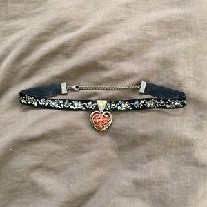 Queen of Hearts choker
